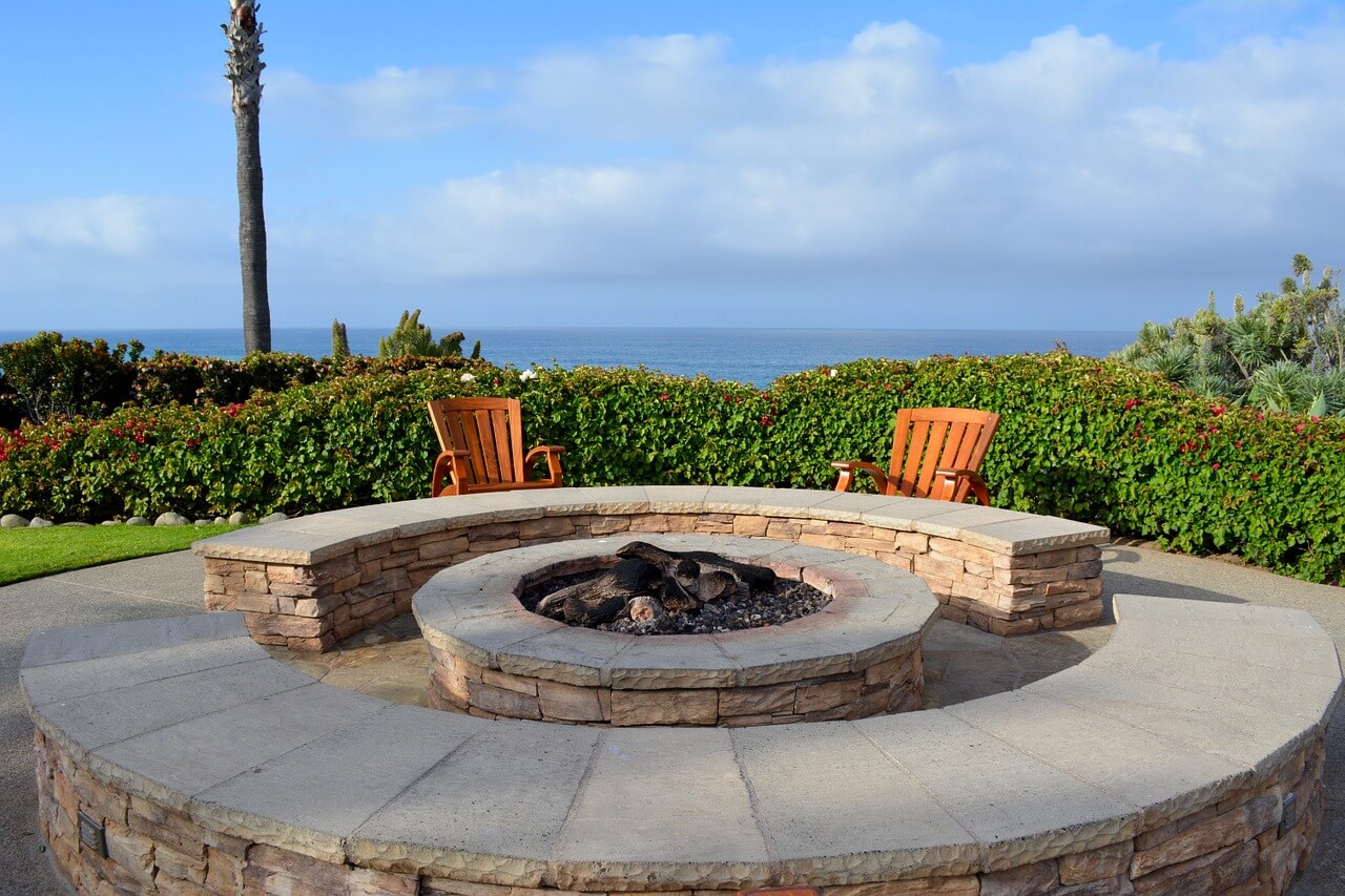 outdoor firepit